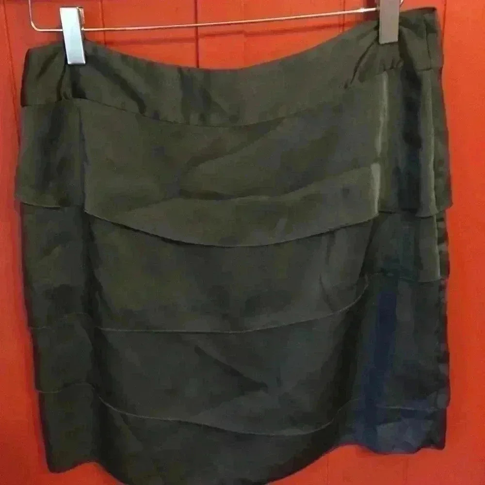 Banana Republic petite tulip skirt